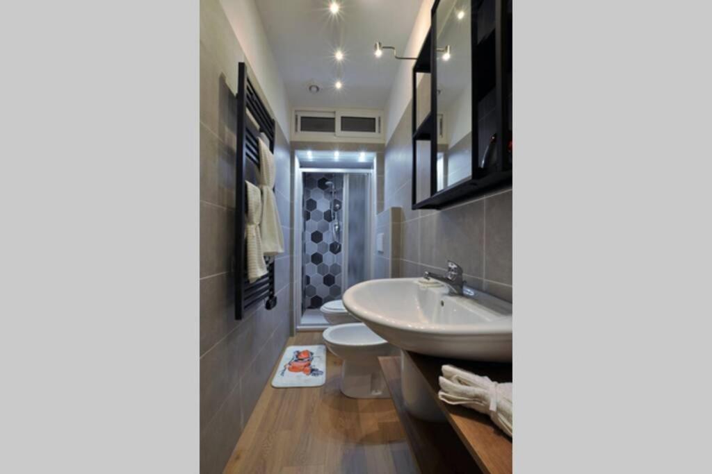 Special 10 - Comfort And Style In The Heart Of Historic Turin Center Exterior foto